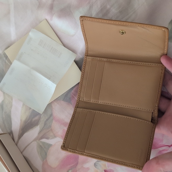 Vintage Coach wallet - Picture 2 of 4